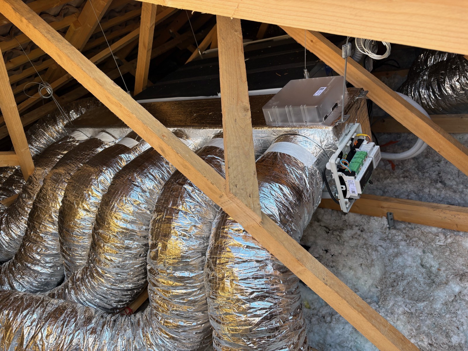 Installation d’un système gainable Mitsubishi avec régulation Koolnova à Sadirac (33670)