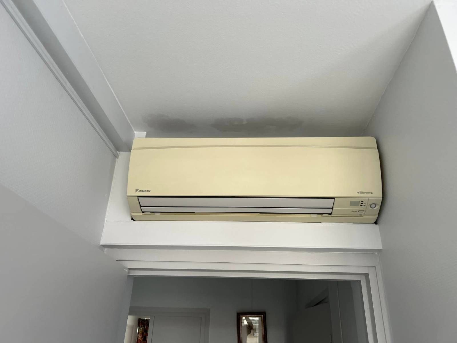 Entretien d'une climatisation monosplit Daikin à Bordeaux Meriadeck