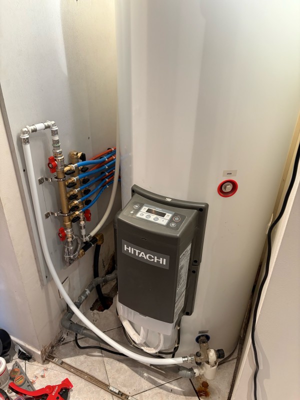 Reprise des réseaux eau chaude et eau froide à Bonnetan