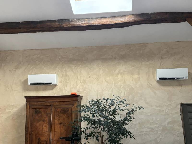 Pose de deux climatiseurs multisplits Mitsubishi à Sadirac