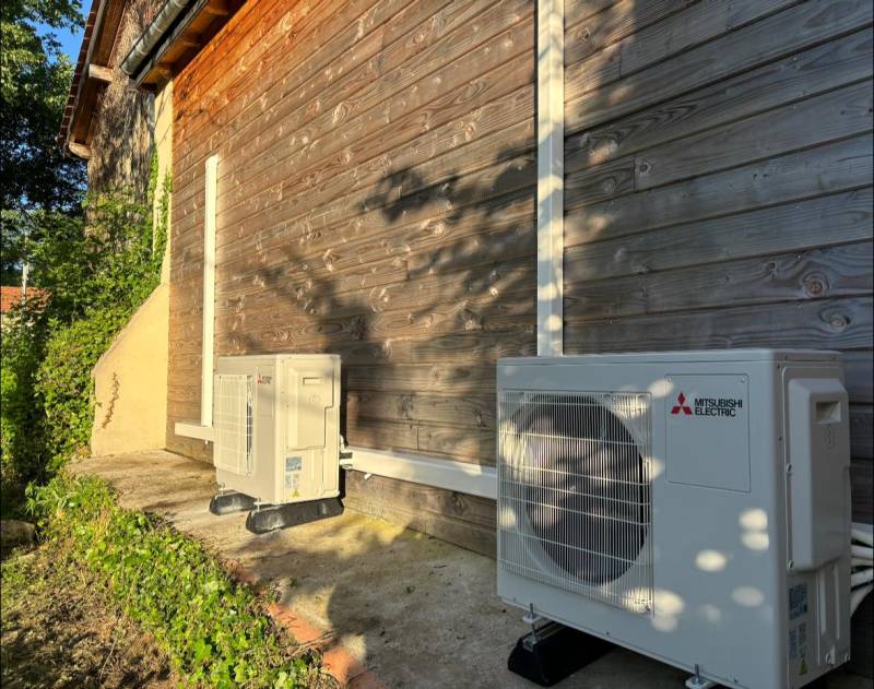 Pose de deux climatiseurs multisplits Mitsubishi à Sadirac