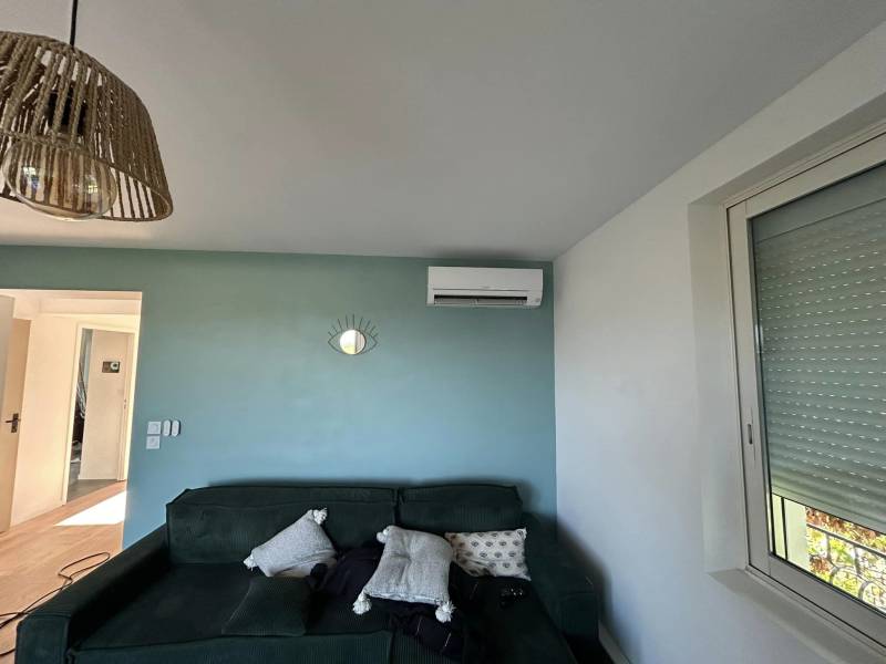 Pose d'une climatisation multisplit Mitsubishi pour un appartement à Latresne