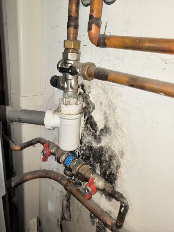  Remplacement d’un groupe de sécurités, défectueux sur une PAC Daikin à Sadirac 