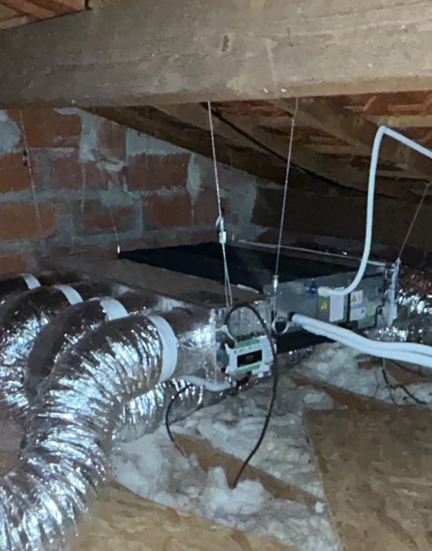 Installation complète d’un système de climatisation gainable Mitsubishi Electric dans une maison située sur la commune de Cénac