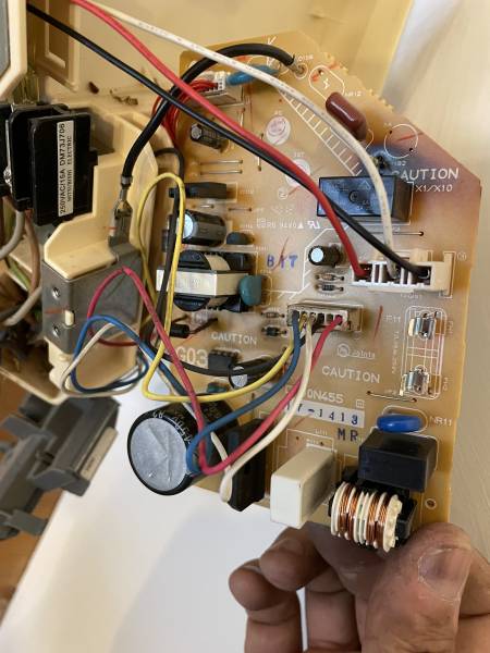 Dépannage d'une carte sur climatisation MITSUBISHI sur LIGNAN de BORDEAUX en Gironde