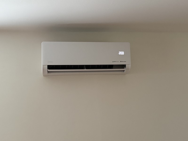 pose de deux mono split Midea sur st Médard en jalles 33