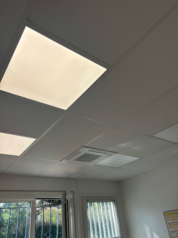 Installation et mise en service d’une climatisation pumy200 de chez Mitsubishi pour l’annexe de la mairie du Pyla en sous-traitance pour Serset 