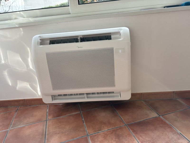 pose d’une console Midea sur la commune de Salleboeuf 33