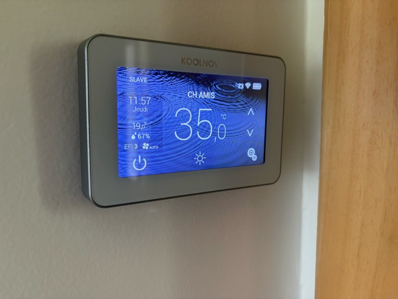 Installation complète d’un système de climatisation gainable Mitsubishi Electric dans une maison située sur la commune de Cénac